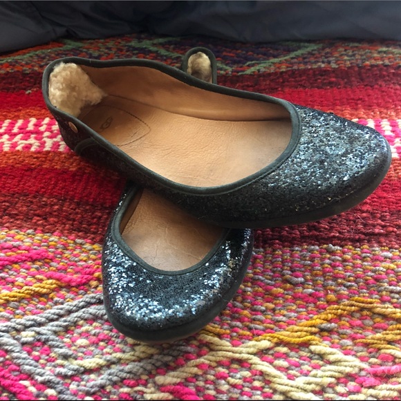 UGG Sparkle Flats - Picture 1 of 2